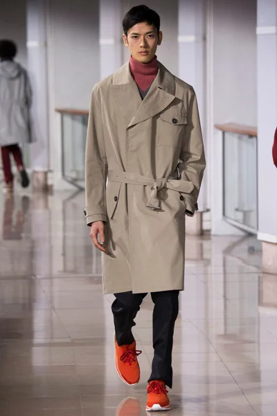 Look 27